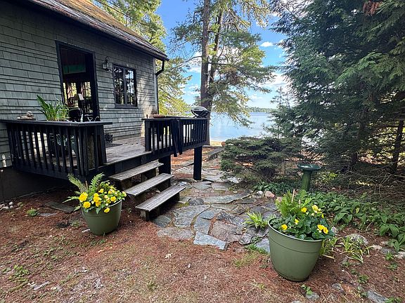 3rd image of 34 Many Oaks Lane