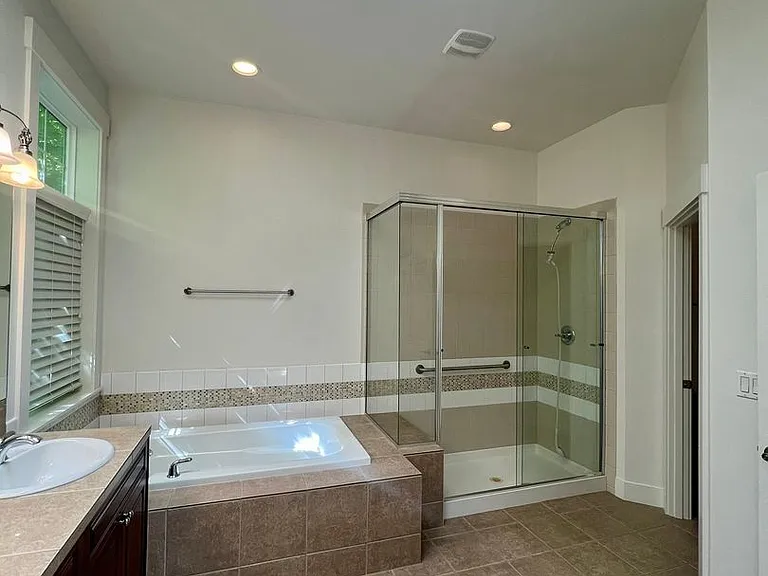 3875 Cameron Dr NE — Photo 19