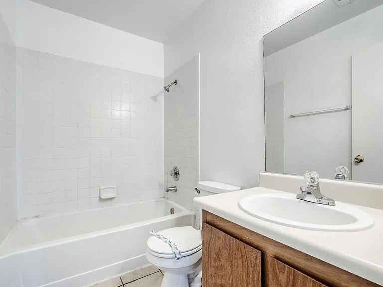 4651 Amberleigh Ln #C — Photo 13