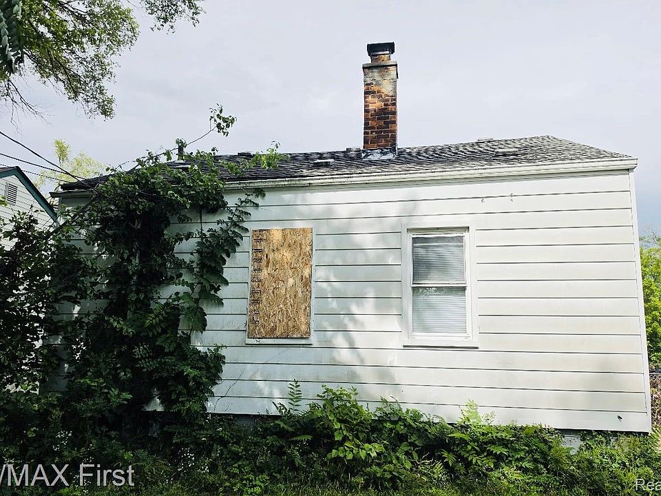 18914 Elkhart St, photo 3
