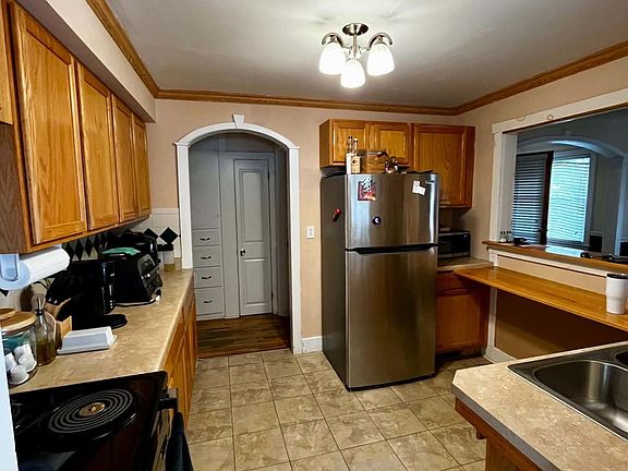 4th image of 217 S Deyarmond St