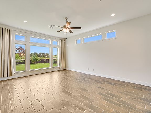 5th image of 340 Chisholm Trl