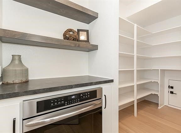 4th image of 15020 Falmouth Ct