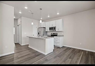 3rd image of 1545 Richard Martin Dr #202
