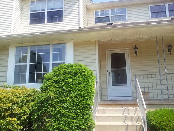 42 W Lake CT