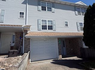 199 Victoria Arms Cir, Kunkletown, PA 18058