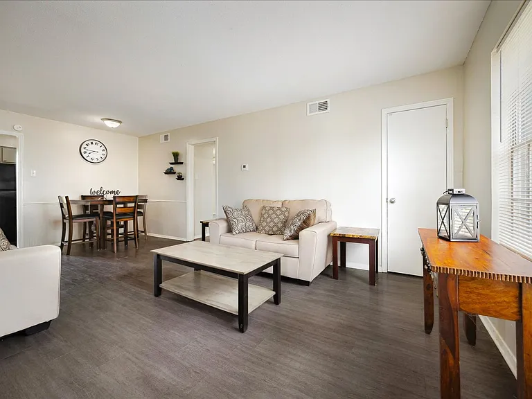 Graceland Pointe Apartments: Modern Style, Excellent Value in Memphis — Photo 7
