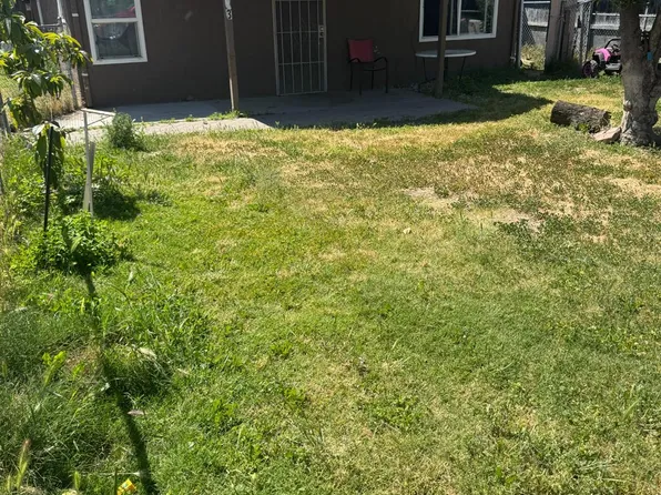 423 Empire Ave, Modesto, CA 95354