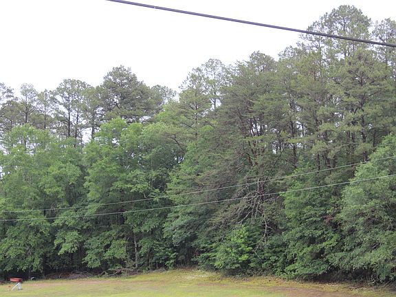 3rd image of 393 Goldmine Rd