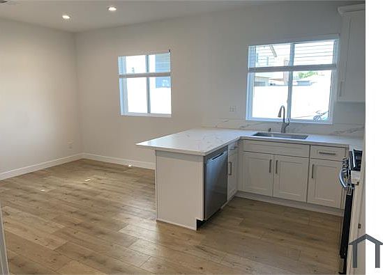 5th image of 5654 Case Ave #5