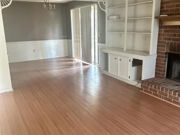 2455 River Oaks Blvd #B, Jackson, MS 39211