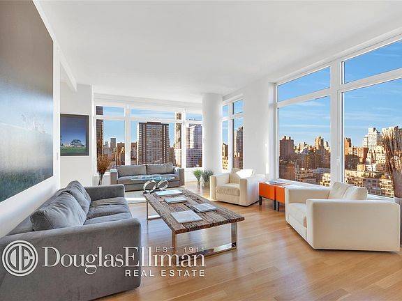 3rd image of 400 E 67th St APT 21B