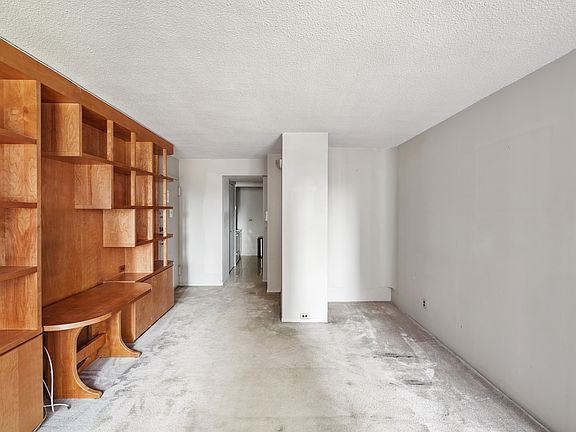 5th image of 130 Water St APT 8L