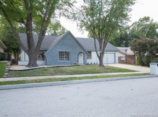 7042 E 71st Pl, Tulsa, OK 74133