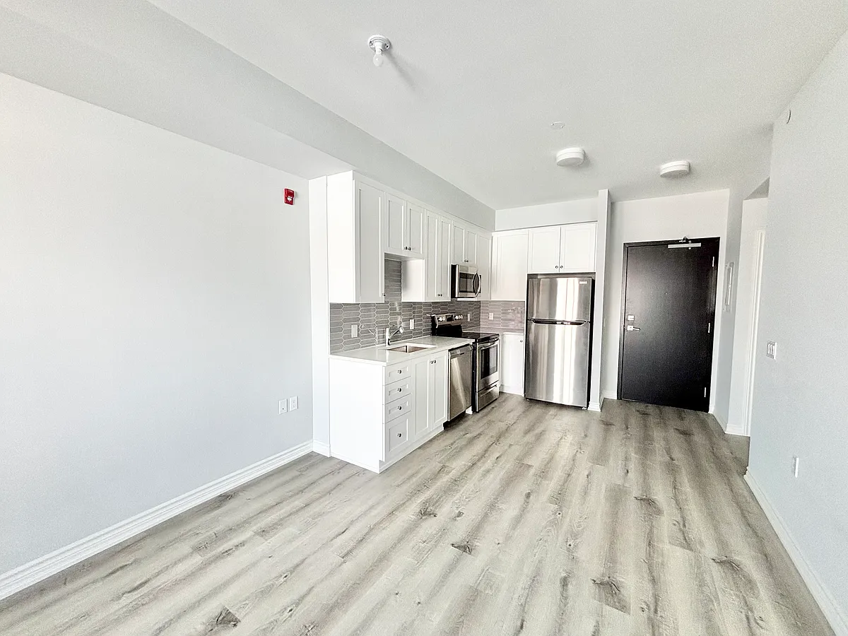 Building Photo - 1315 Hemlock Rd #217