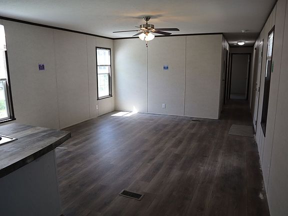 4th image of 2801 Thielman St Lot 124