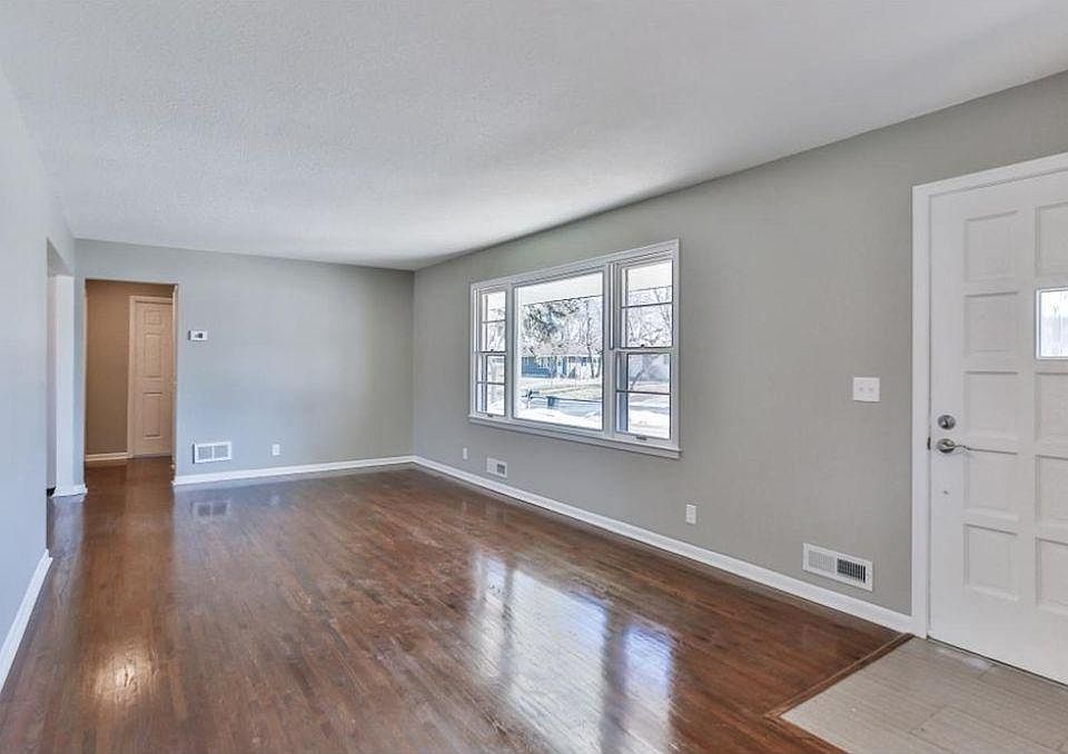 1st image of 11055 Wren St NW