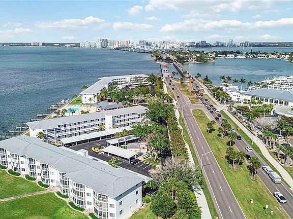 5th image of 769 John Ringling Blvd #2