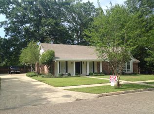 3007 Raphael Dr, Hattiesburg, MS 39402