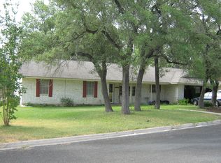 607 E 27th Ave, Belton, TX 76513