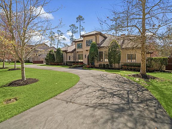 2nd image of 8 Greyton Ln
