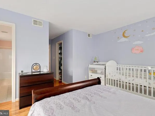 3179 Summit Square Dr #2-B3, Oakton, VA 22124