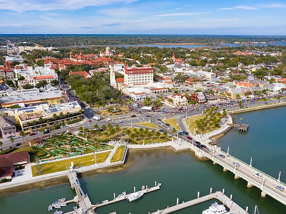 Short drive to downtown St. Augustine