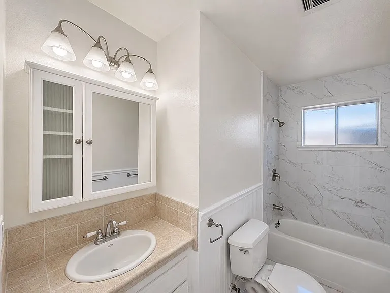 3440 La Jolla Way — Photo 11