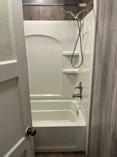 2 bed, 1.0 bath, $1,150 — Photo 3