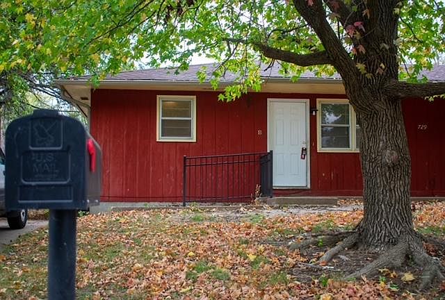 1st image of 729 Demaret Dr