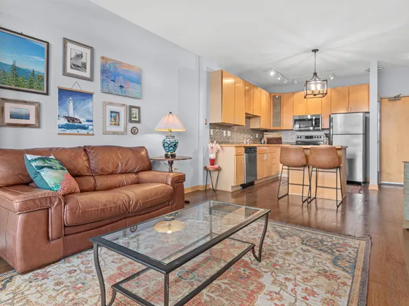 2600 University Ave SE APT 319, Minneapolis, MN 55414