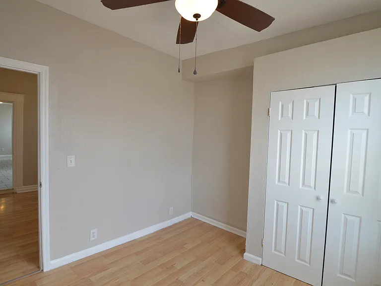 8914 Reading Rd #3 — Photo 10