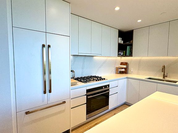 3rd image of 720 Farrow St #3007