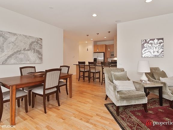 Kitchen / Living Room