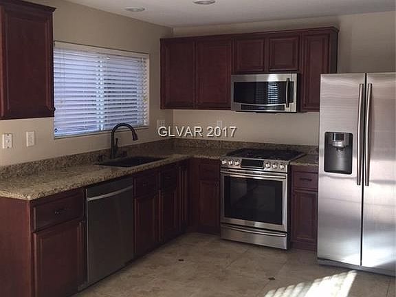 3rd image of 3909 Aspen Cove St