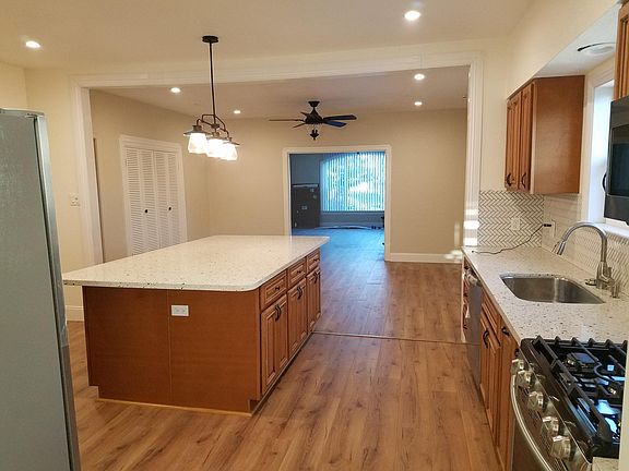2nd image of 31137 Brooklyn St