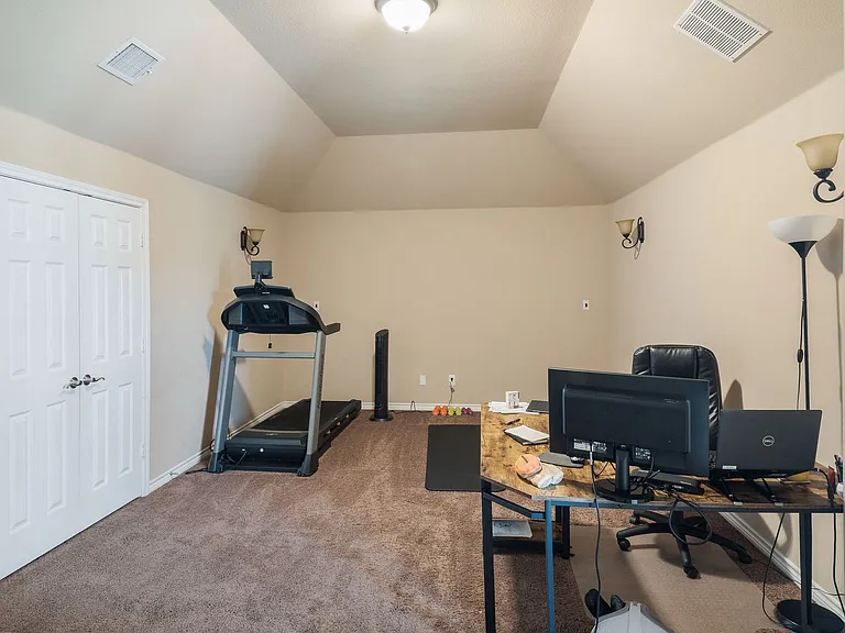 534 Windward Dr — Photo 14