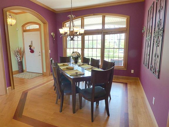 3rd image of 306 River Pointe Dr