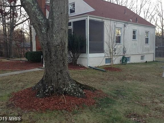 Front with screened porch