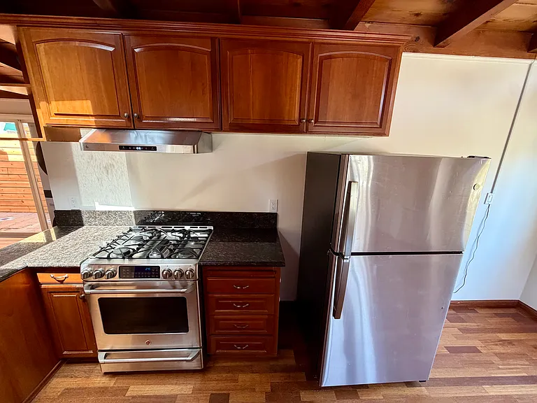 6833 Draper Ave — Photo 6