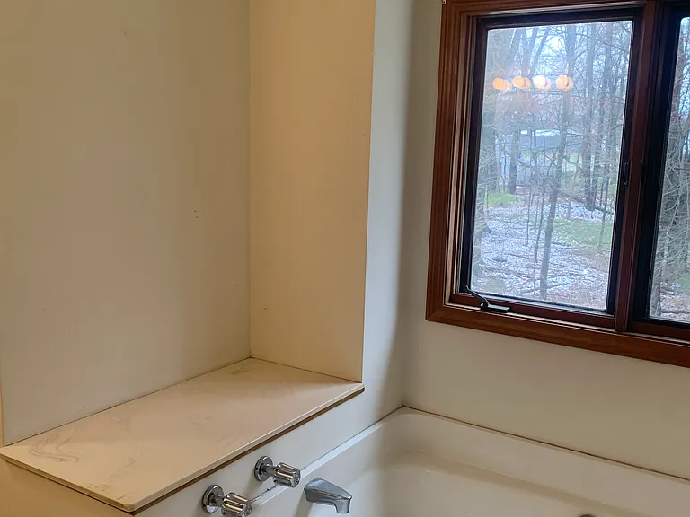58 Amanda Cir — Photo 18