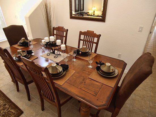 Marbella Pool Home Dining Area