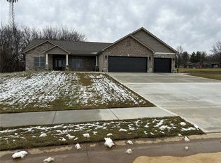 505 Summit Estates Ct, Shiloh, IL 62221