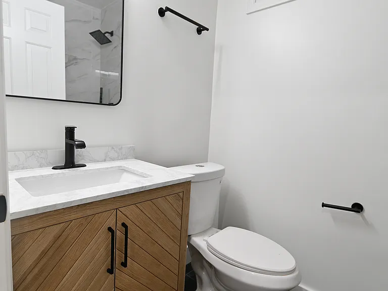 1230 Penn St NE #2 — Photo 4