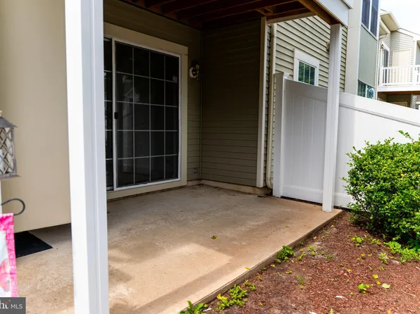 3901 Fenwick Ln #A, Mount Laurel, NJ 08054