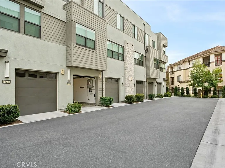 11044 Luminate Dr — Photo 25