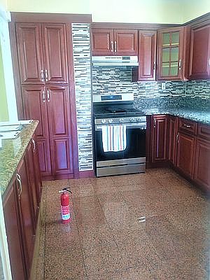 2nd image of 917 E 32nd St Floor 2