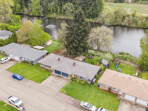 4th image of 634 NW Thornton Lake Dr
