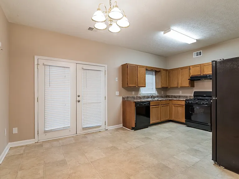 36 Stonehaven Dr — Photo 6
