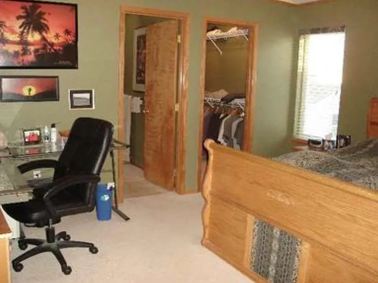 4818 N Willow Rd — Photo 3